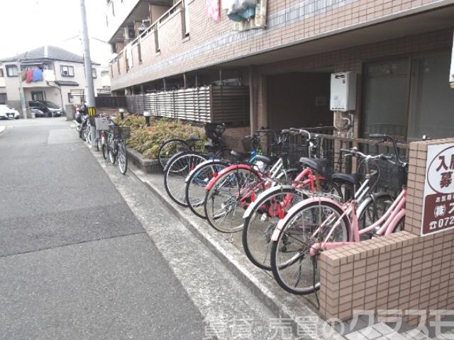 16/21 エントランス