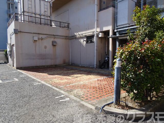 16/22 駐車場