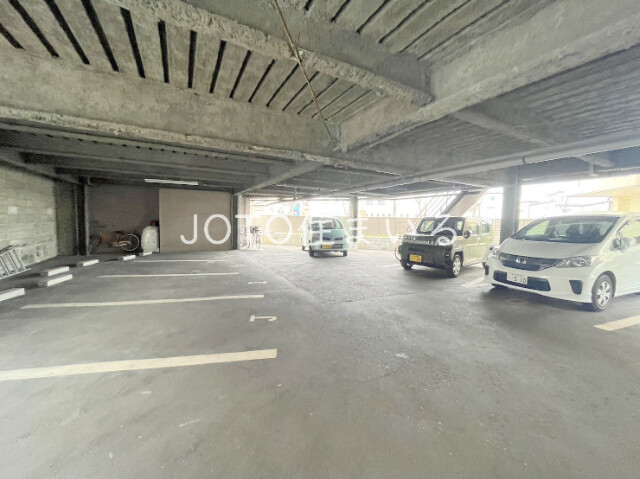 3/3 駐車場