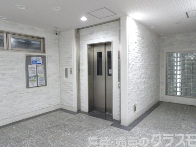 16/28 エントランス