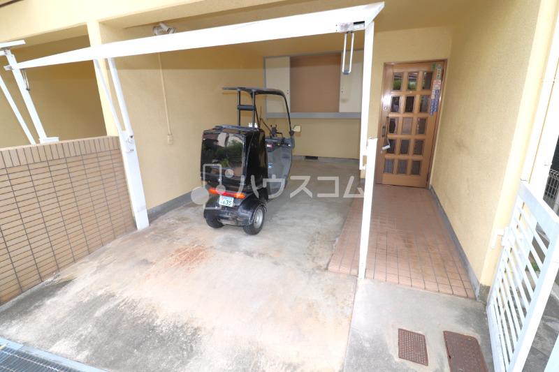2/4 駐車場