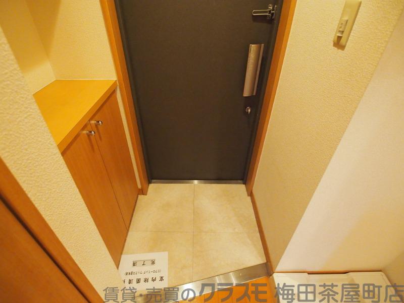 16/30 玄関