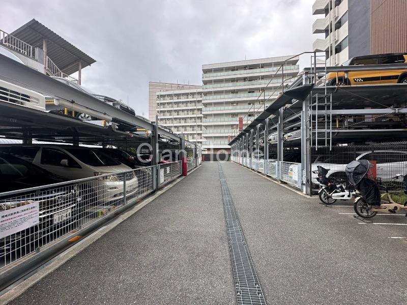 25/30 駐車場