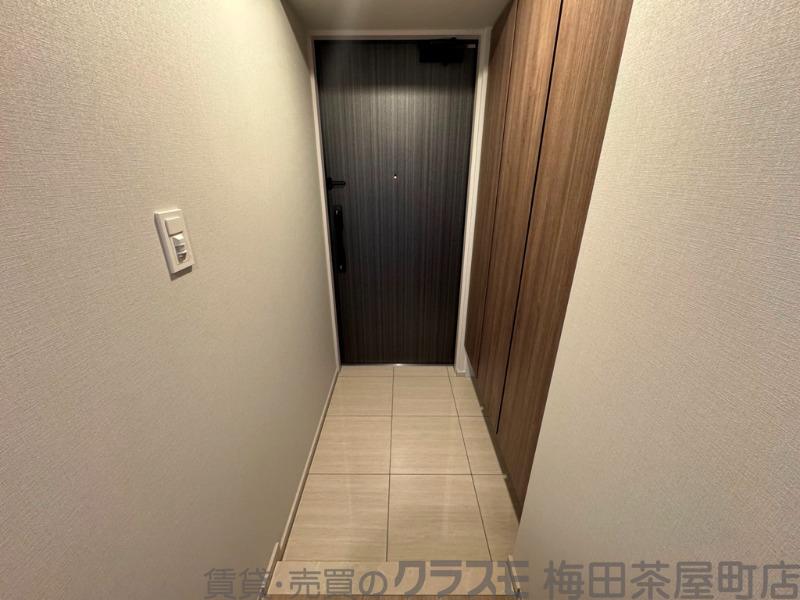 19/30 玄関