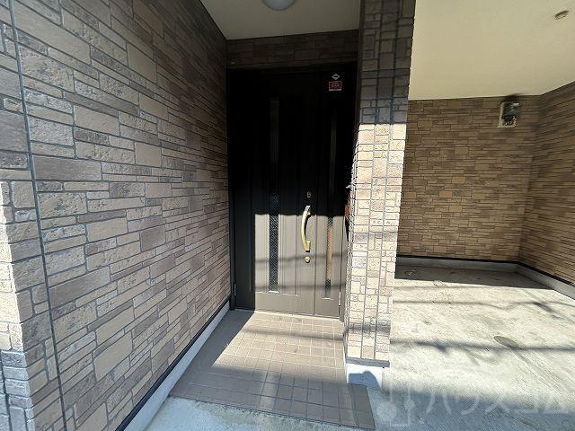 2/5 エントランス