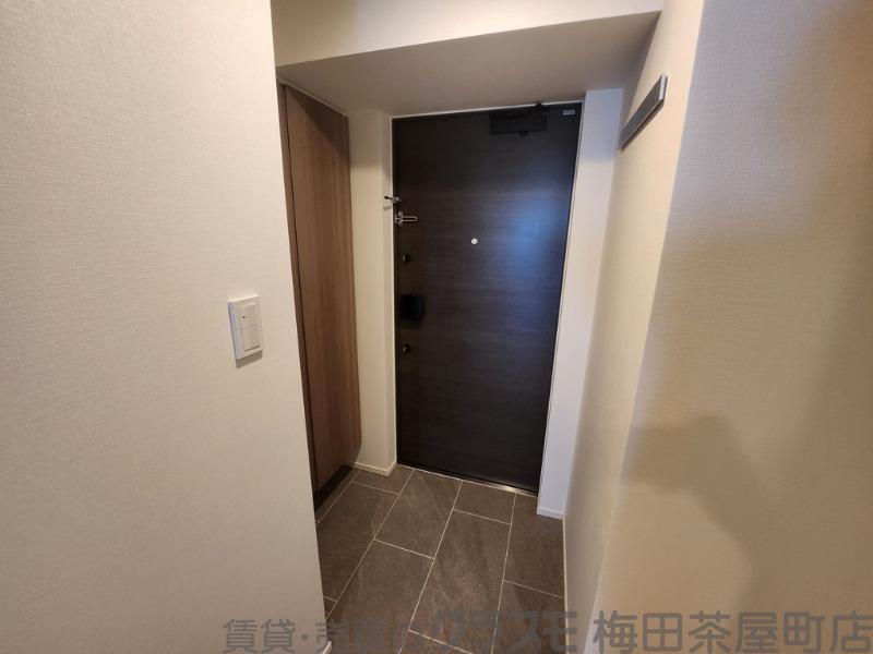 14/30 玄関