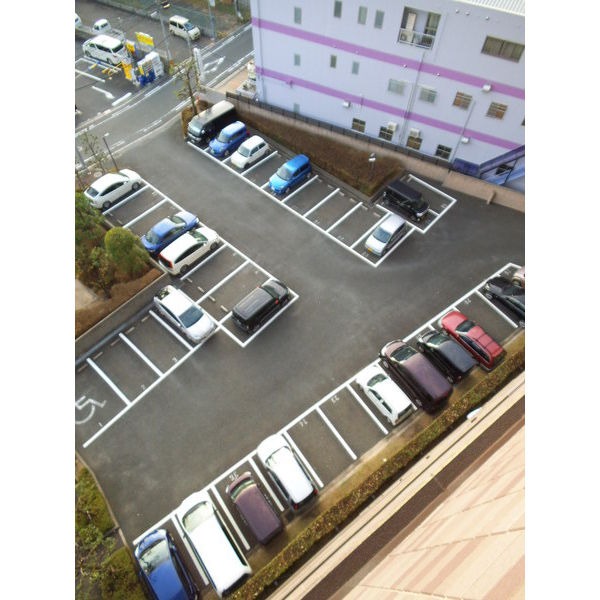 18/30 駐車場