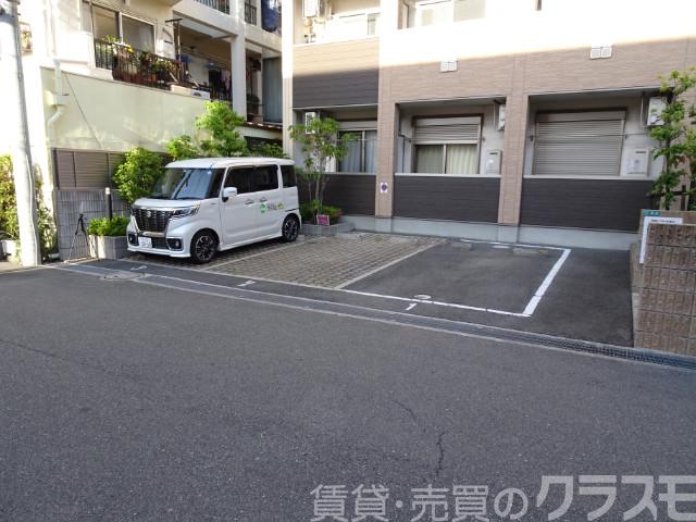 20/30 駐車場