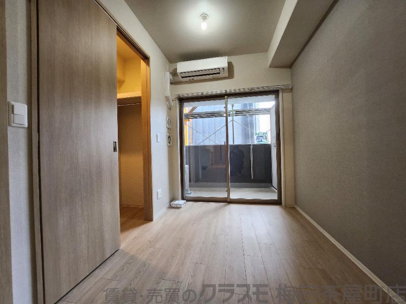 16/30 寝室