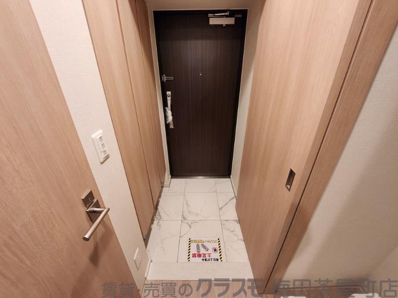 18/30 玄関