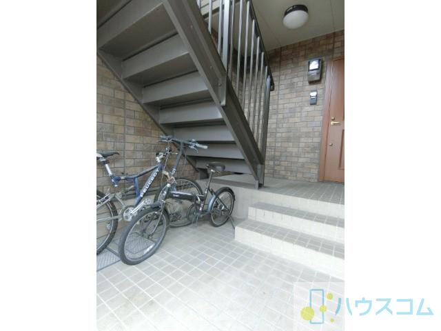 22/28 エントランス