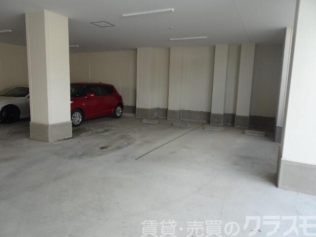 21/26 駐車場