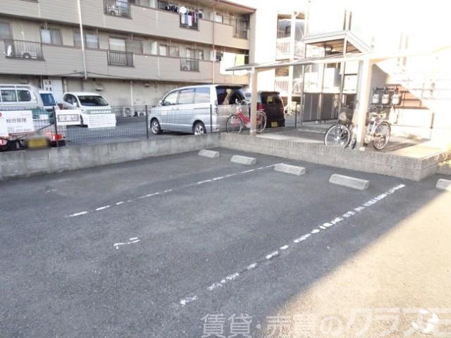 2/10 駐車場