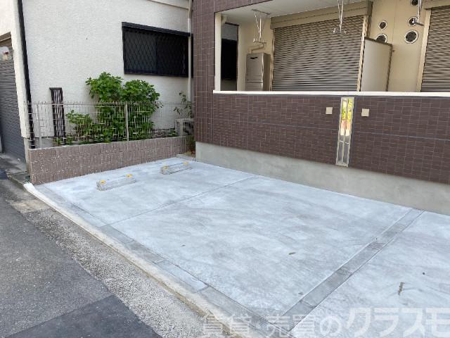 22/30 駐車場