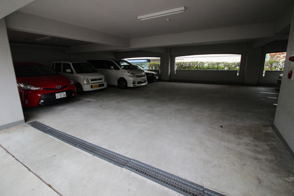 24/30 駐車場