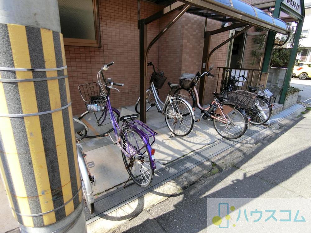 23/29 駐車場