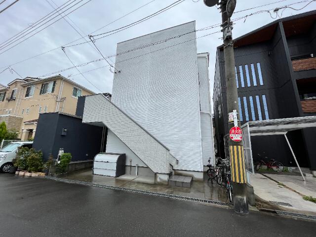 2/4 外観