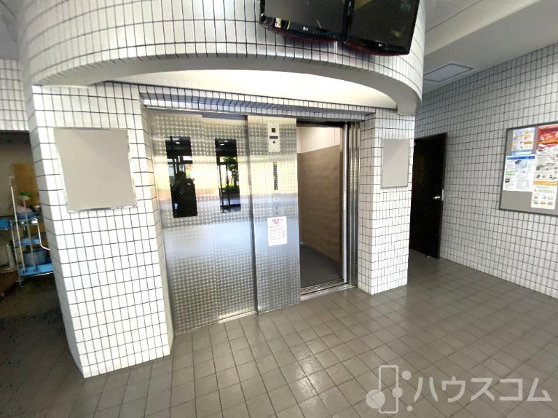2/5 エントランス