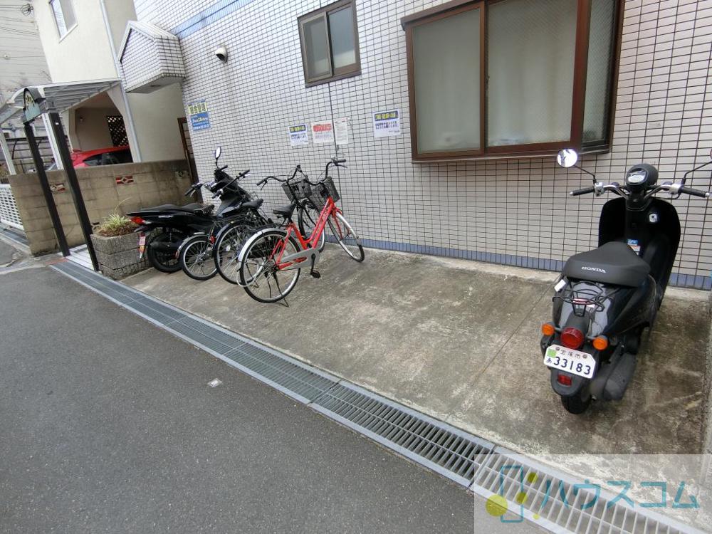 4/7 駐車場