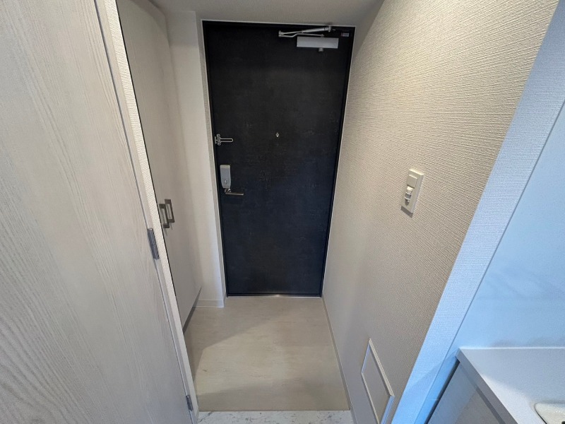 16/30 玄関