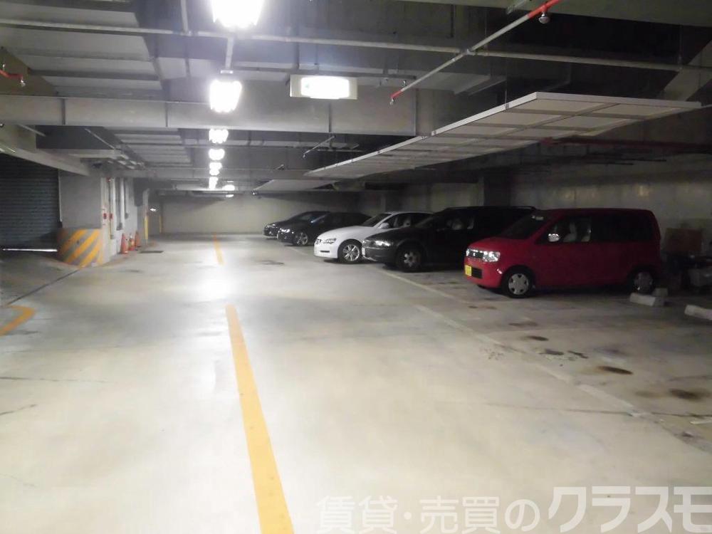 22/26 駐車場