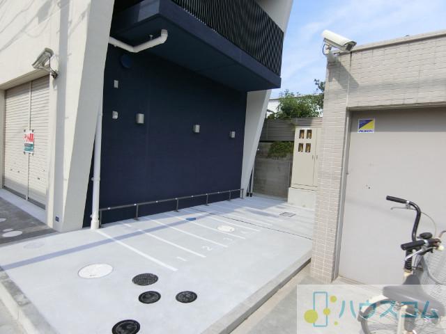 28/30 駐車場