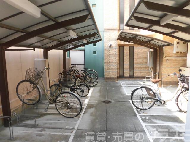 22/30 駐車場