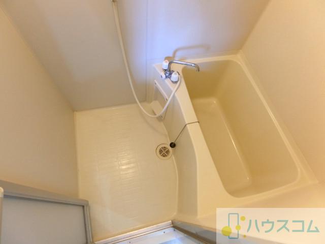 13/30 浴室