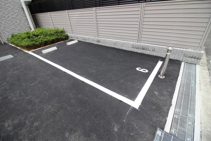 26/30 駐車場