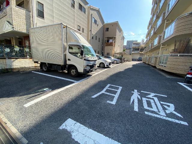4/8 駐車場