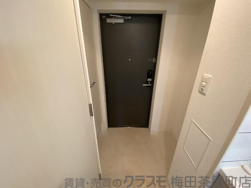 14/30 玄関