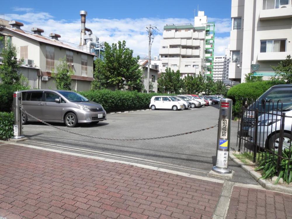 26/30 駐車場