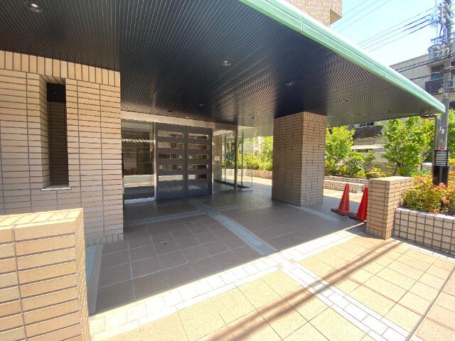 2/6 エントランス