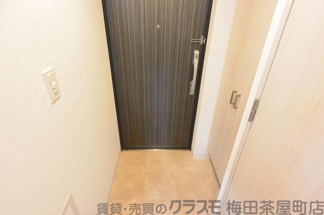 14/30 玄関