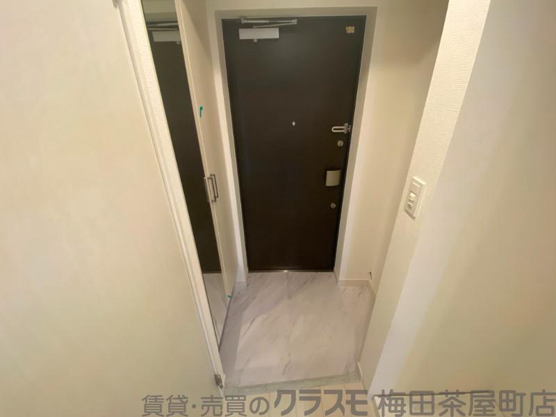 14/30 玄関
