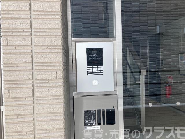 21/30 エントランス