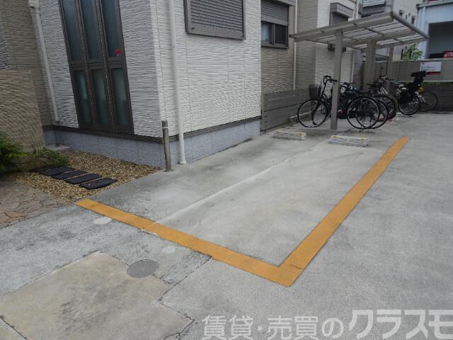 20/30 駐車場