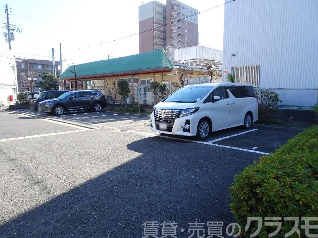21/30 駐車場