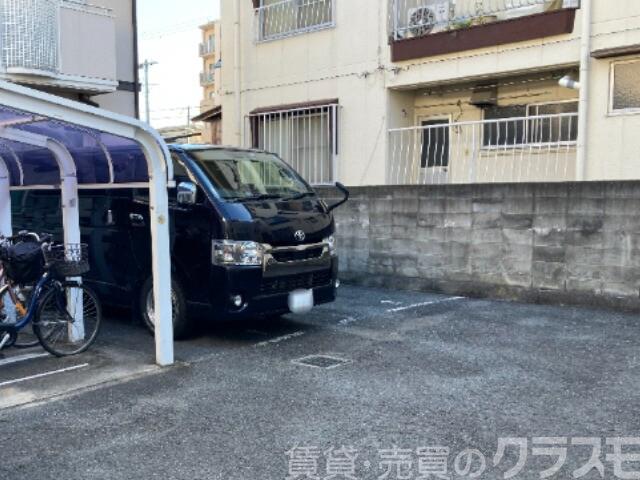 2/13 駐車場