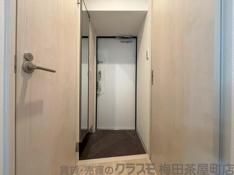 14/30 玄関