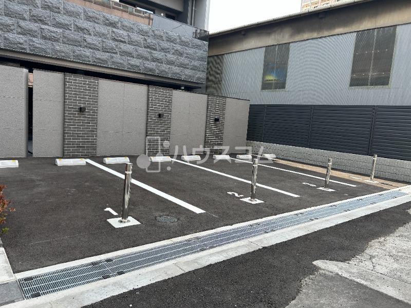 16/25 駐車場
