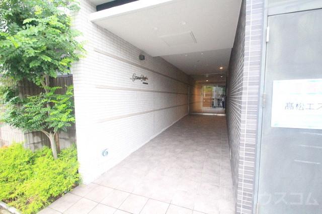 2/4 エントランス
