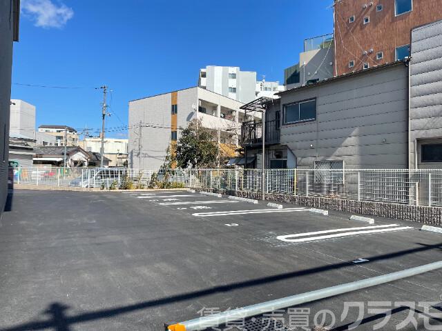 22/30 駐車場