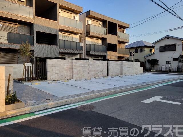 23/30 駐車場