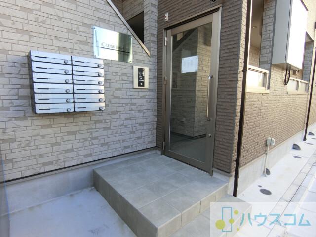 28/30 エントランス