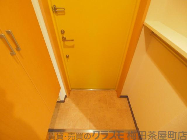 19/30 玄関