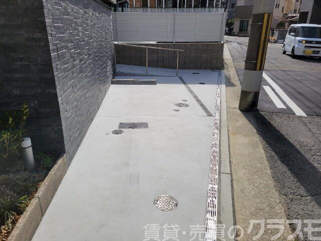 23/30 駐車場