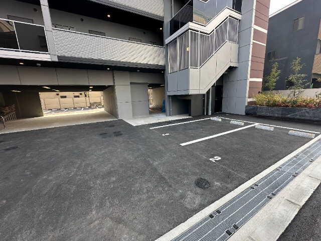 3/3 駐車場