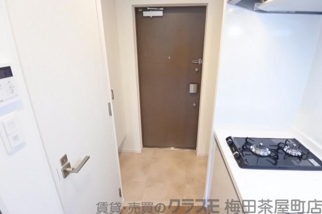 14/30 玄関