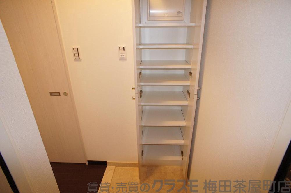 14/30 玄関